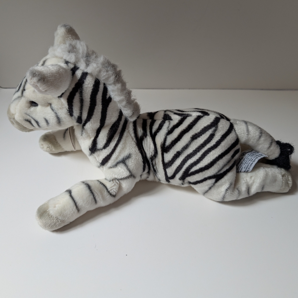 Yomiko Classics Plush Zebra